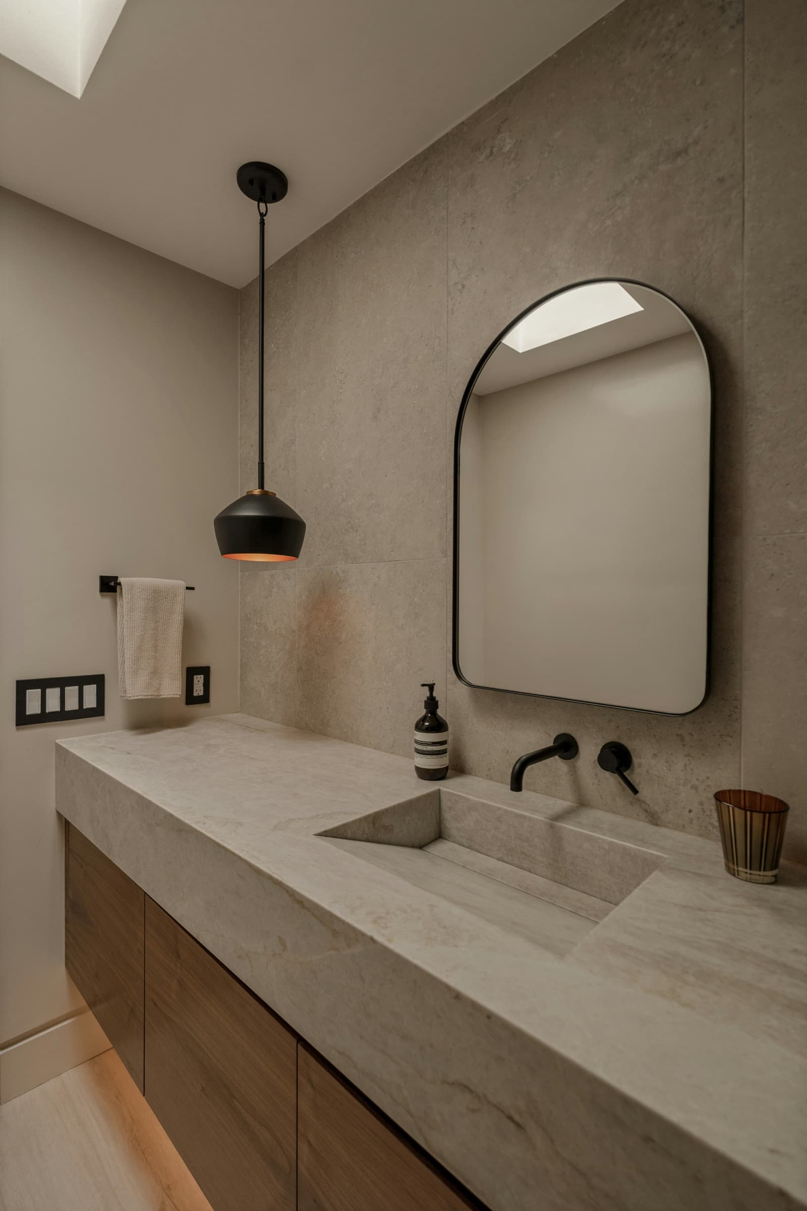 Basin area with chrome basin mixer
